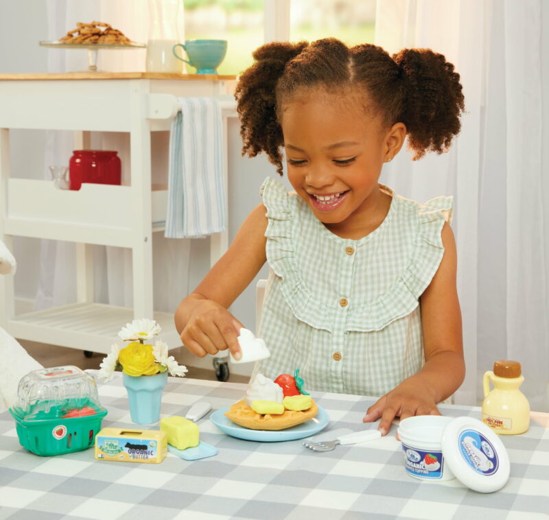 Creative Chefs Waffle Kit with Make-It Mix Play Sand, 18 Accessories, Ages 3+ - Image 8
