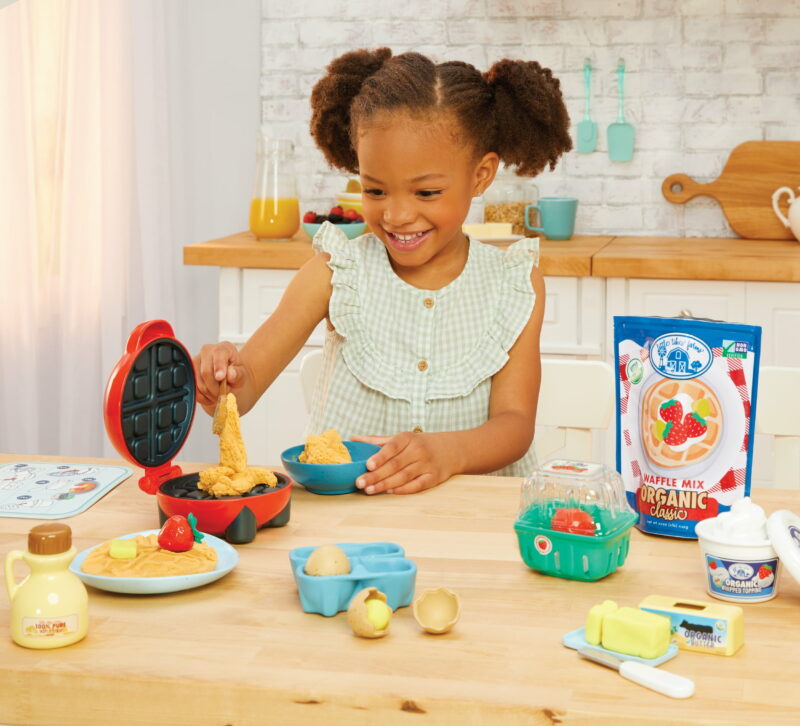 Creative Chefs Waffle Kit with Make-It Mix Play Sand, 18 Accessories, Ages 3+ - Image 2